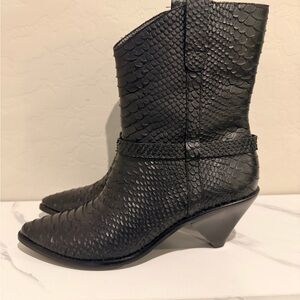 Matisse Black Textured Booties